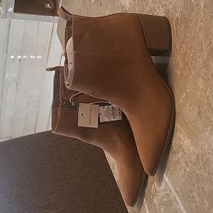 NWT short boots
